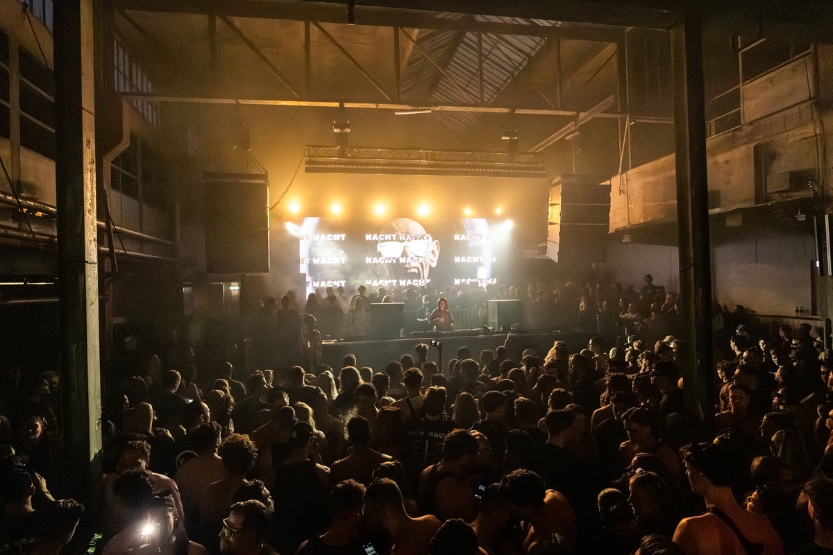 Loading... just a sec